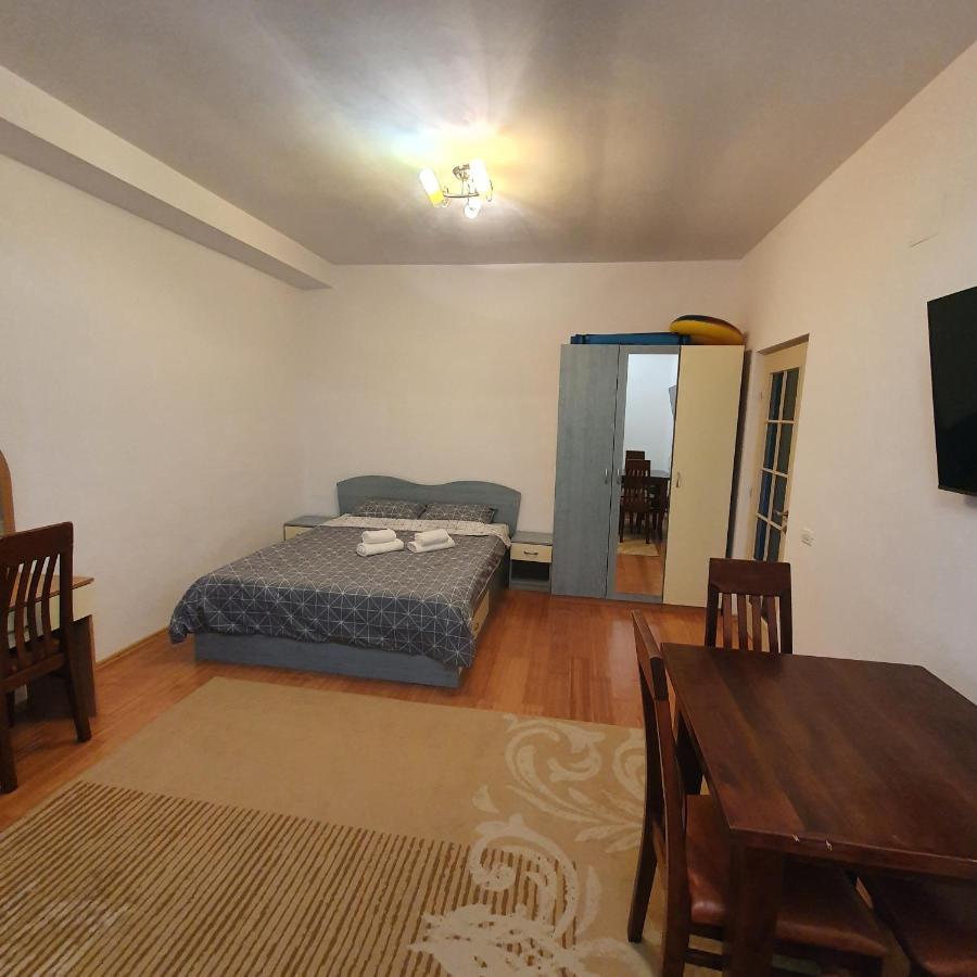 Апартаменти Apartament O Camera Мамая Екстер'єр фото